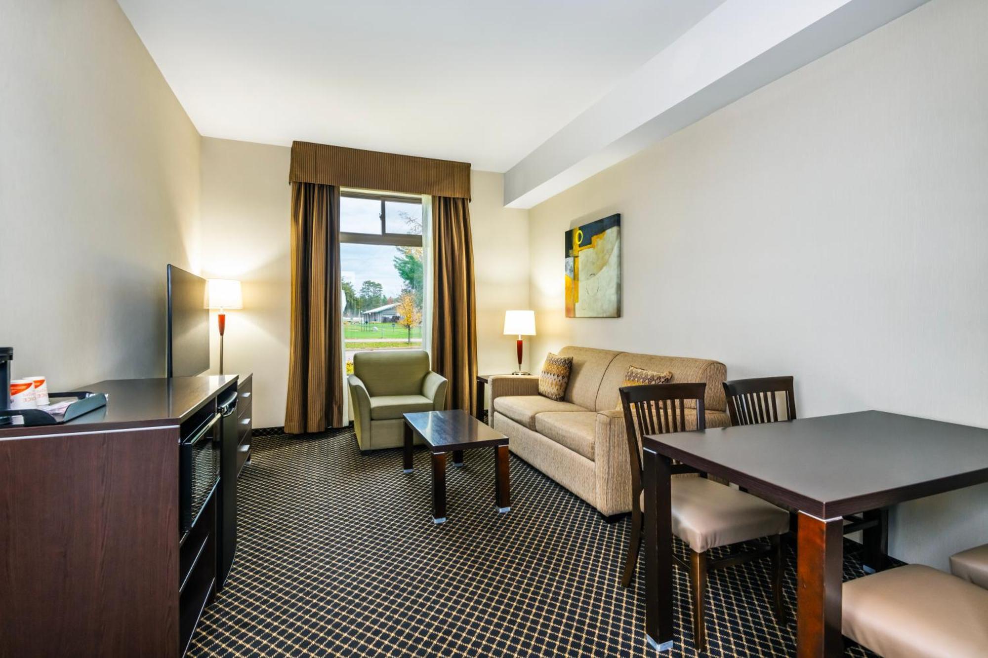Quality & 3* Petawawa